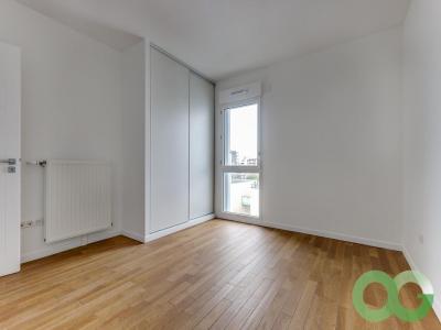 For rent Rueil-malmaison 3 rooms 65 m2 Hauts de Seine (92500) photo 2