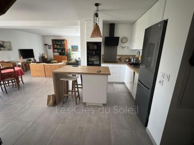 For sale Toulon 4 rooms 90 m2 Var (83100) photo 2