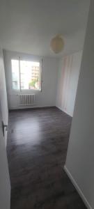 For rent Vaulx-en-velin 3 rooms 55 m2 Rhone (69120) photo 4