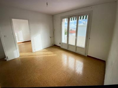 For sale Toulon 4 rooms 61 m2 Var (83000) photo 2