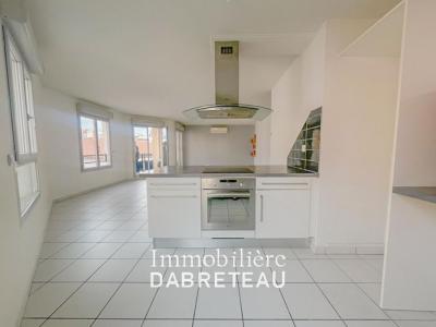 For rent Villeurbanne 4 rooms 91 m2 Rhone (69100) photo 0