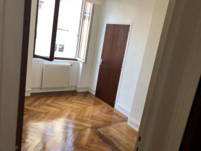 Louer Appartement 46 m2 Saint-etienne