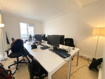 Louer Bureau Paris-10eme-arrondissement 83697 euros