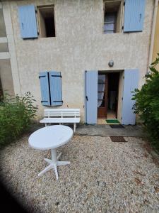 For sale Lesparre-medoc 5 rooms 80 m2 Gironde (33340) photo 1