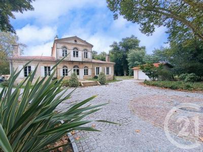 For sale Saint-vivien-de-medoc 7 rooms 253 m2 Gironde (33590) photo 1