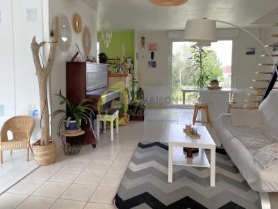 For sale Saint-amand-montrond 6 rooms 116 m2 Cher (18200) photo 0