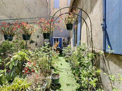 For sale Narbonne 8 rooms 210 m2 Aude (11100) photo 1