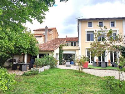 For sale Blanzac-porcheresse 10 rooms 302 m2 Charente (16250) photo 0