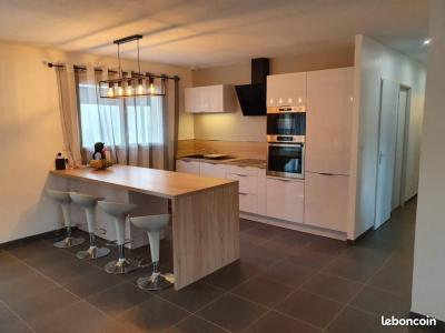 For sale Saint-laurent-de-la-plaine 6 rooms 106 m2 Maine et loire (49290) photo 2