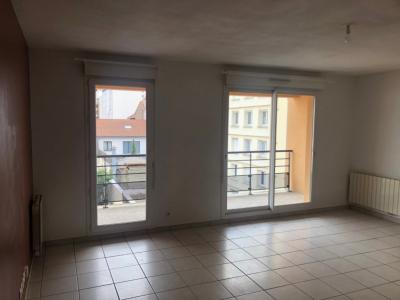 Louer Appartement Saint-etienne 590 euros