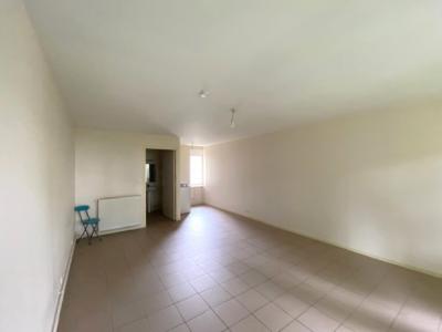 For rent Bourges 1 room 32 m2 Cher (18000) photo 2