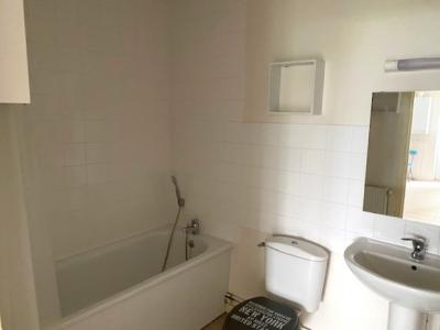 For rent Bourges 1 room 32 m2 Cher (18000) photo 4