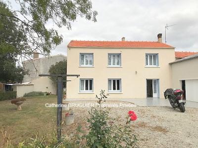 For sale Saint-sauveur-d'aunis 5 rooms 114 m2 Charente maritime (17540) photo 2