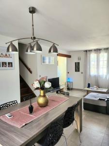 For sale Port-saint-louis-du-rhone 5 rooms 100 m2 Bouches du Rhone (13230) photo 2