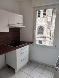 Louer Appartement Fresnes 990 euros