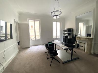 For rent Paris-8eme-arrondissement 120 m2 Paris (75008) photo 0