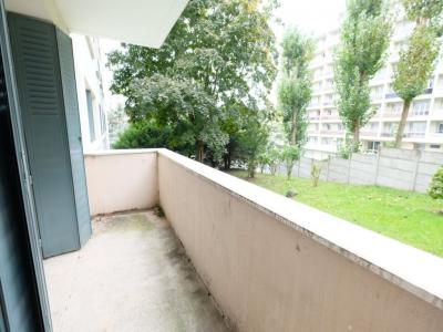 For sale Saint-etienne 4 rooms 69 m2 Loire (42000) photo 2