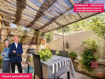 For sale Fontaine-de-vaucluse 4 rooms 97 m2 Vaucluse (84800) photo 1