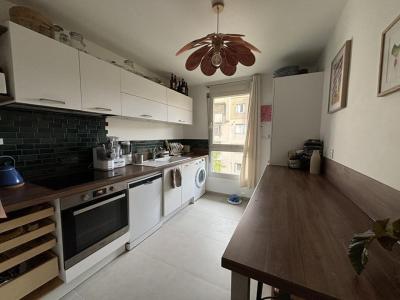 For sale Lyon-3eme-arrondissement 3 rooms 72 m2 Rhone (69003) photo 2