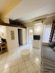 For sale Villefranche-sur-mer VIEILLE VILLE 1 room 24 m2 Alpes Maritimes (06230) photo 1