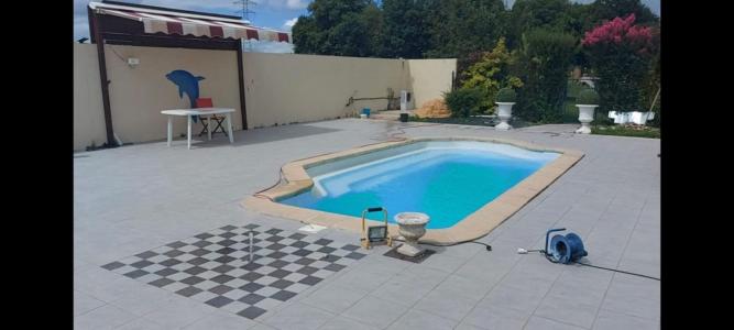 For sale Saintes 8 rooms 182 m2 Charente maritime (17100) photo 1