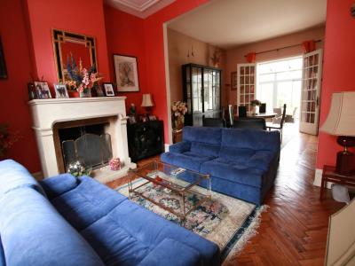 For sale Cambrai 9 rooms 215 m2 Nord (59400) photo 2