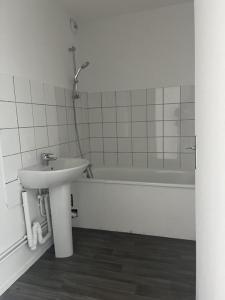 For sale Croix 4 rooms 91 m2 Nord (59170) photo 4