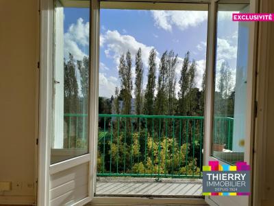 For sale Nantes 3 rooms 69 m2 Loire atlantique (44000) photo 2