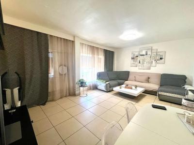 For sale Marseille-3eme-arrondissement 3 rooms 55 m2 Bouches du Rhone (13003) photo 2