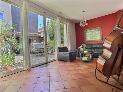 For sale Bordeaux 7 rooms 145 m2 Gironde (33800) photo 2