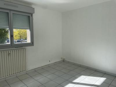 Louer Appartement 97 m2 Charleville-mezieres