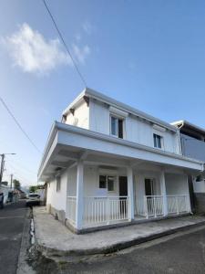 For sale Moule 5 rooms 90 m2 Guadeloupe (97160) photo 0