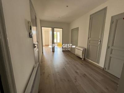 For rent Gardanne 88 m2 Bouches du Rhone (13120) photo 2