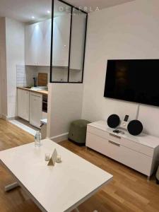 For sale Paris-16eme-arrondissement 2 rooms 59 m2 Paris (75016) photo 0