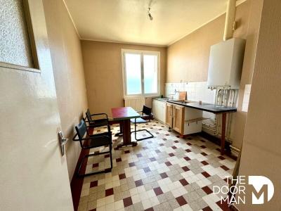 For sale Laval 4 rooms 92 m2 Mayenne (53000) photo 1