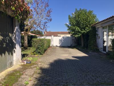 For sale Saint-laurent-medoc 4 rooms 139 m2 Gironde (33112) photo 2