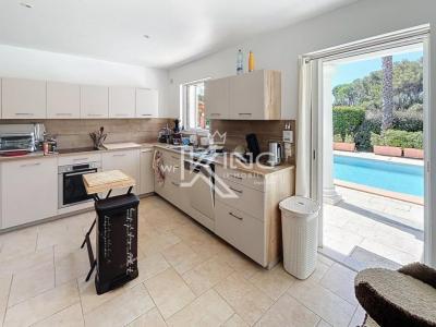 For sale Saint-raphael 5 rooms 156 m2 Var (83700) photo 3