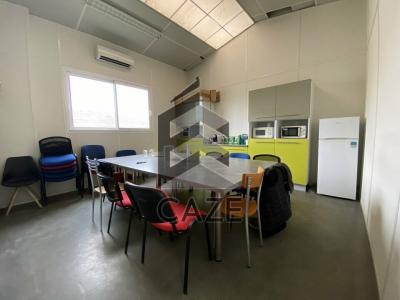 Louer Commerce Artigues-pres-bordeaux 160008 euros