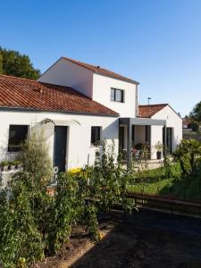 For sale Chaille-sous-les-ormeaux RIVES-DE-L'YON 5 rooms 140 m2 Vendee (85310) photo 3