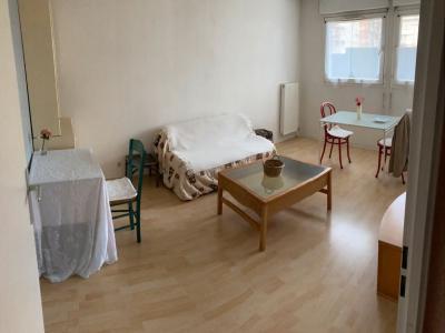 For rent Guyancourt 2 rooms 47 m2 Yvelines (78280) photo 2