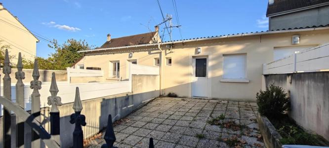 For sale Clayes-sous-bois 1 room 18 m2 Yvelines (78340) photo 0