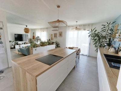 For sale Saint-aunes 4 rooms 107 m2 Herault (34130) photo 2