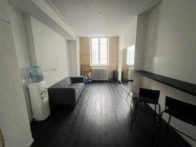 For rent Paris-4eme-arrondissement 125 m2 Paris (75004) photo 3