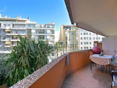 For sale Nice 5 rooms 89 m2 Alpes Maritimes (06200) photo 3