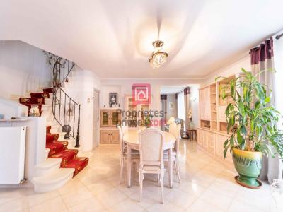 For sale Lauris 8 rooms 214 m2 Vaucluse (84360) photo 3