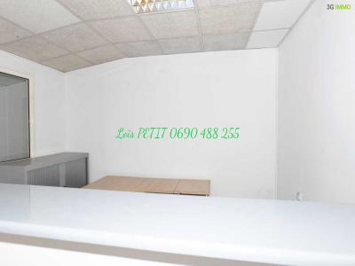 Acheter Local commercial 83 m2 Abymes