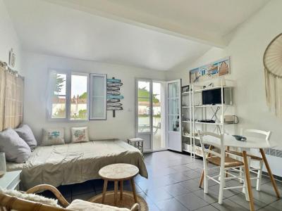 For sale Flotte 1 room 23 m2 Charente maritime (17630) photo 0