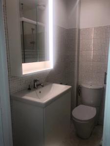 For rent Cannes 1 room 20 m2 Alpes Maritimes (06400) photo 3