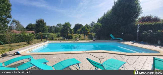 For sale 7 rooms 131 m2 Deux sevres (79160) photo 1