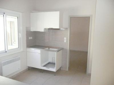 For rent Arles 2 rooms 50 m2 Bouches du Rhone (13200) photo 4